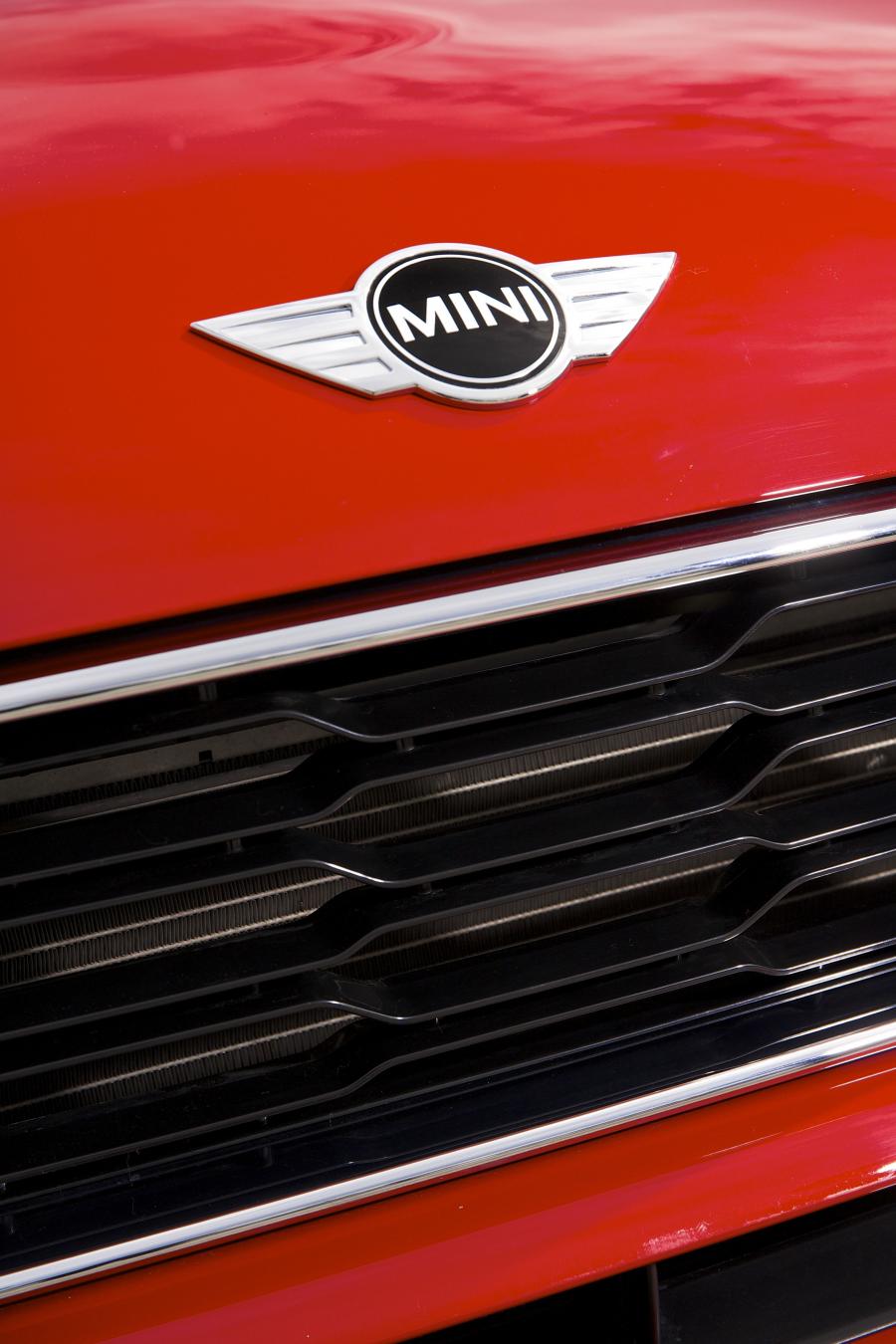  Mini Paceman Cooper S 2013 года  (UK) (фото 37 из 177)